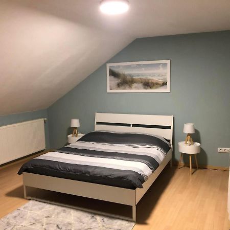 Cozy 120M² Apartment With 3 Bedrooms And 1 Home Cinema Useldange Exterior photo